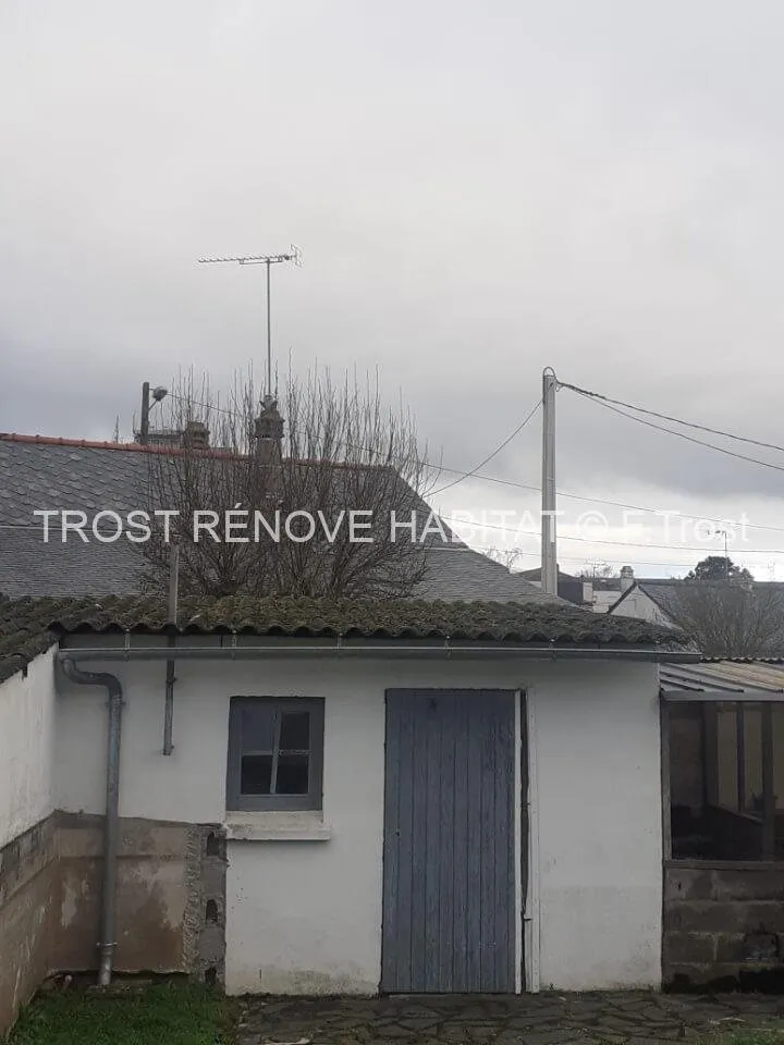 Avant : Remplacement d'une toiture à Trélazé