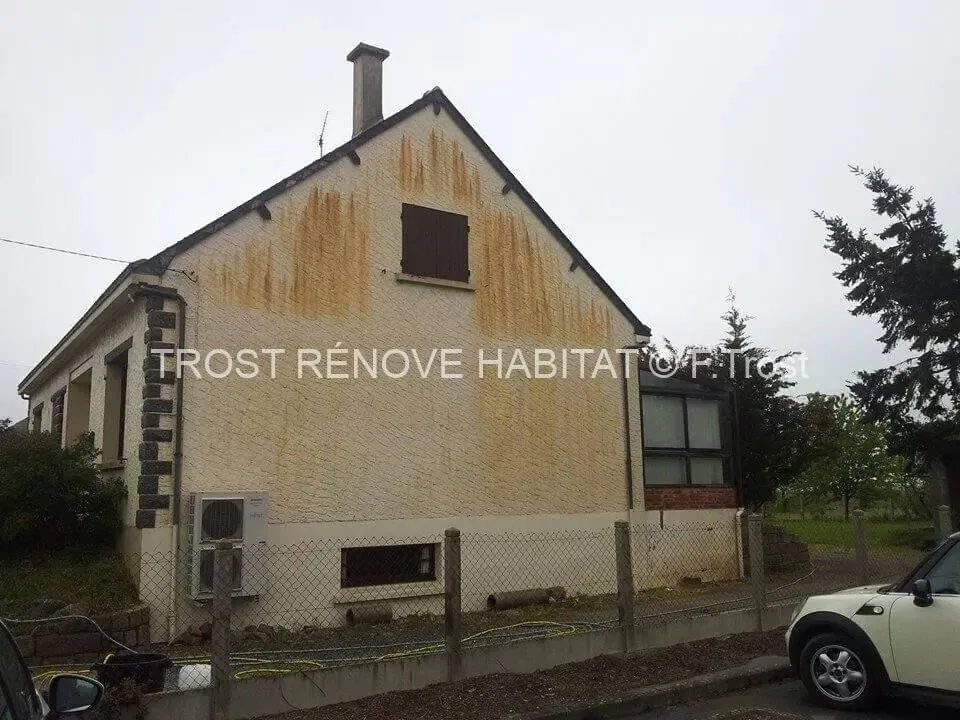 Avant : Nettoyage d'une façade à Beaulieu-sur-Layon