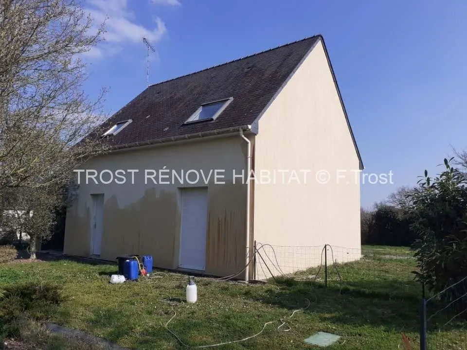 Après : Nettoyage d'une façade à Segré