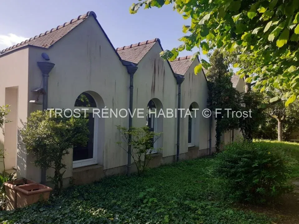 Avant : Rénovation et nettoyage d'un bâtiment à Angers