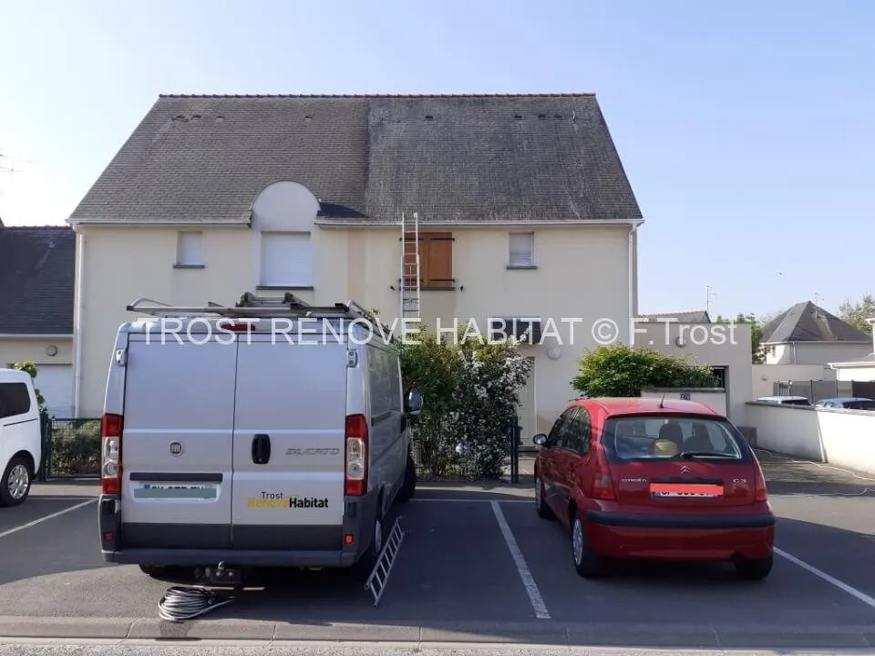 Démoussage d'une toiture à Trélazé