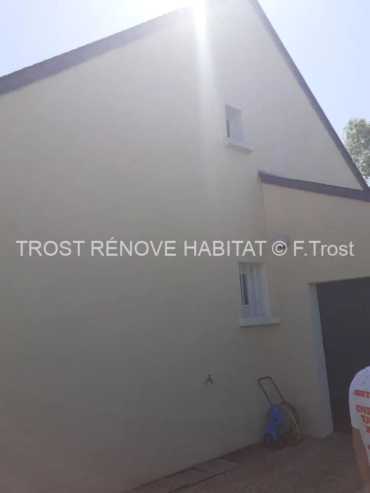 Après : Nettoyage d'une façade à Bauné (Loire-Authion)