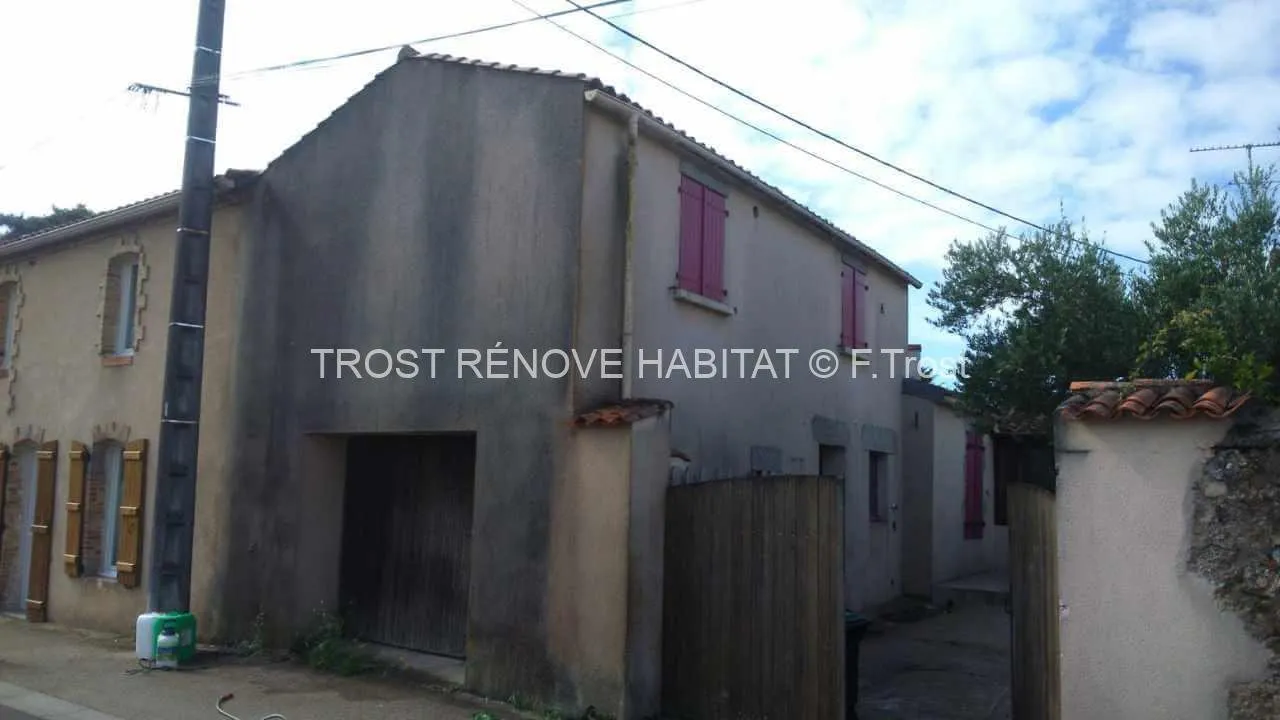Avant : Nettoyage d'une façade à Chalonnes-sur-Loire
