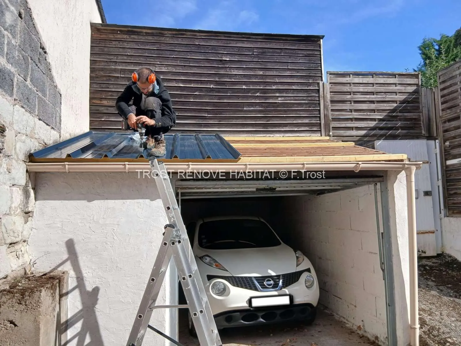Intervention de Trost Rénove Habitat sur une toiture de garage