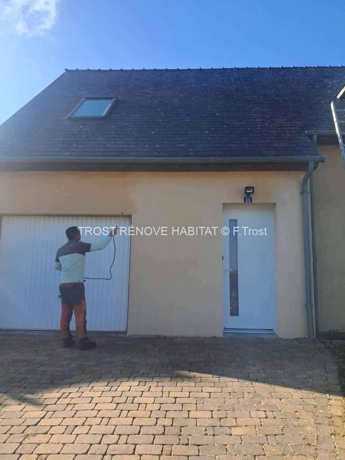 Nettoyage et hydrofuge d'une façade, Le Plessis-Macé